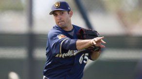 Paolo Espino llamado nuevamente a Grandes Ligas con Milwaukee