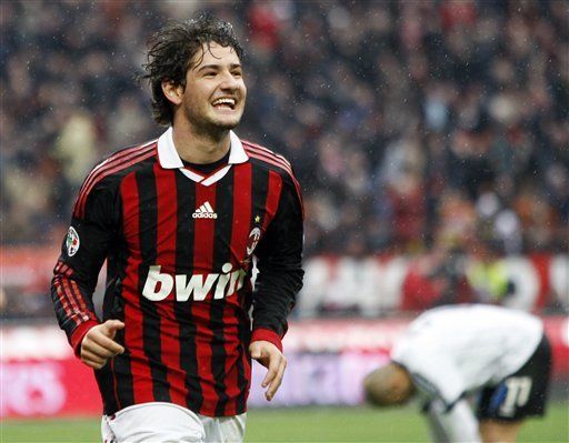 Campeones: Incierta la presencia de Pato en duelo Milan-Man U