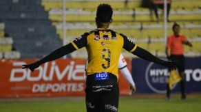 Rolando Blackburn anotó con su club The Strongest de Bolivia