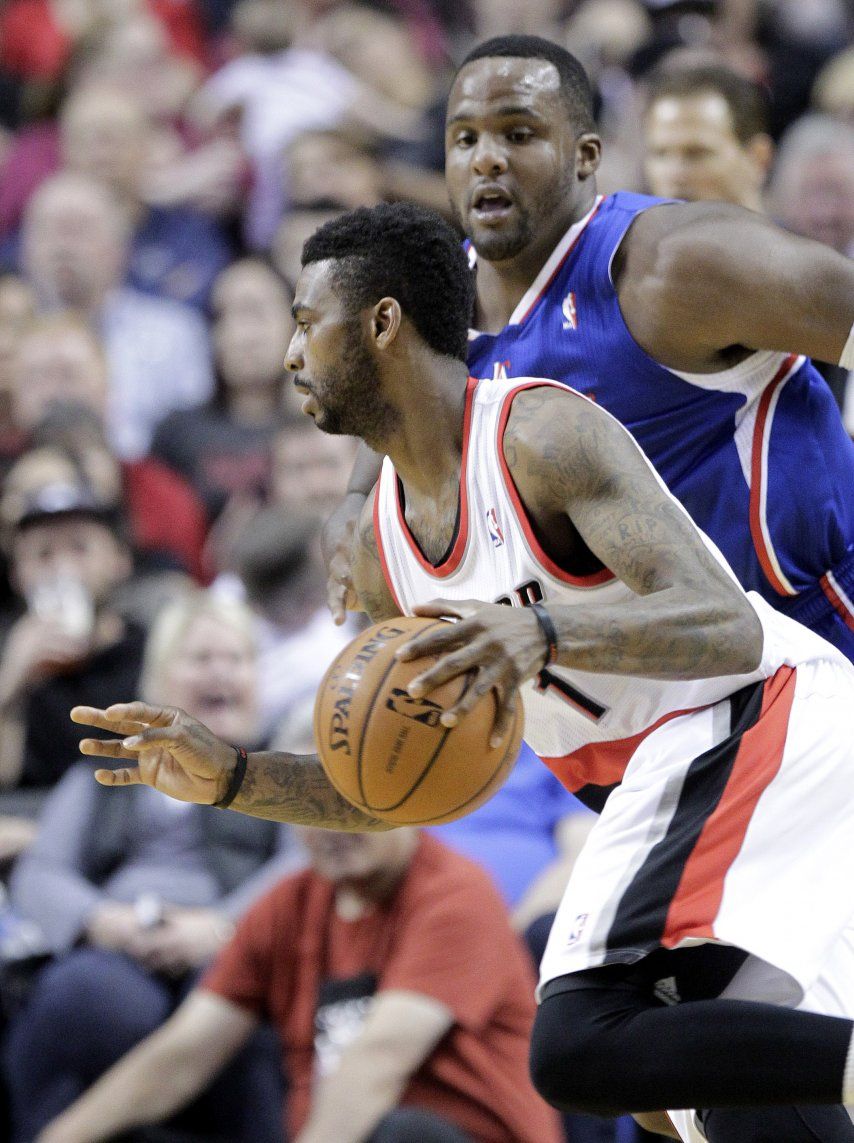 Blazers vencen a Clippers, en duelo sin astros