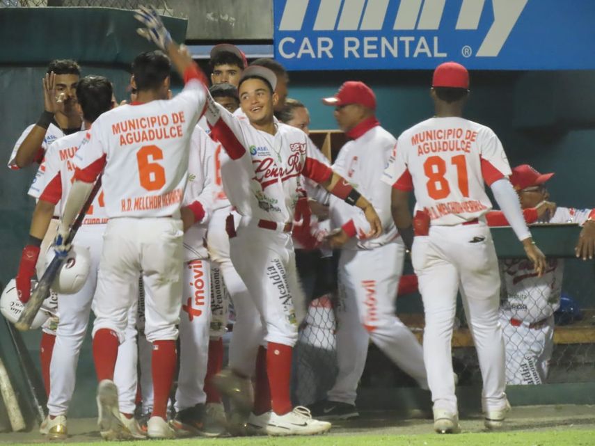 Béisbol Juvenil 2023: Coclé derrota a Herrera y es finalista