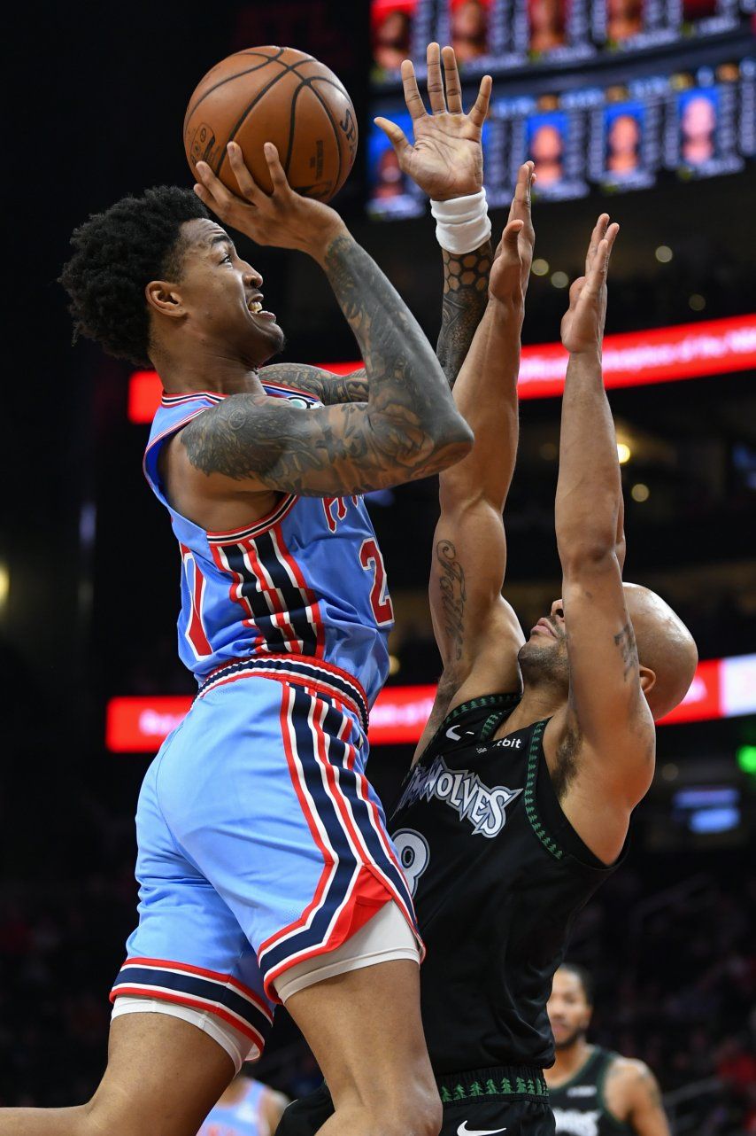 Young y Collins lucen en triunfo de Hawks sobre Timberwolves