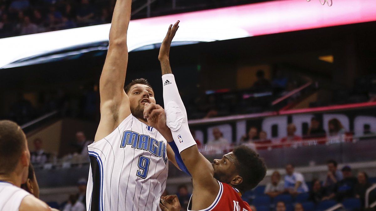 Magic endilga a 76ers 8va derrota seguida