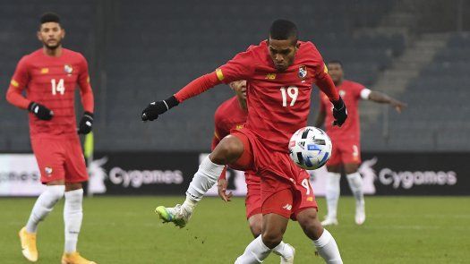 César Yanis sale titular ante Honduras en la Copa Oro 2021
