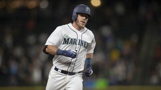 Jonrón de Herrmann impulsa a Marineros ante Angelinos