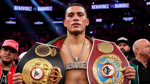 David Benavidez aplasta al Zurdo Ramírez para conquistar los títulos crucero de la AMB y OMB