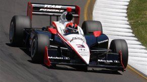 Penske consigue la pole para IndyCar en NY; Castroneves