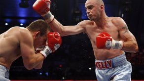 Pavlik noquea a Lockett y retiene tí­tulos