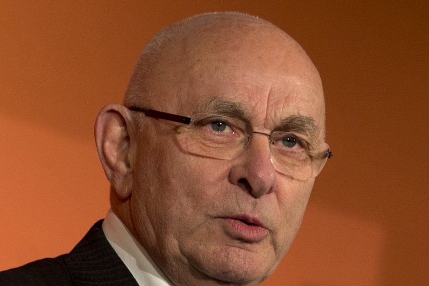 Figo, van Praag y príncipe jordano, los rivales de Blatter