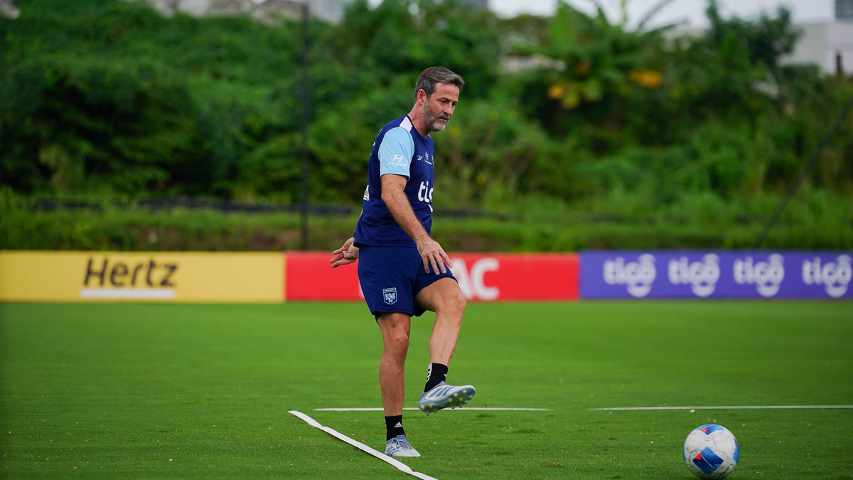 Thomas Christiansen: Negrito es un fenómeno y creo que esta es su ventana Thomas Christiansen: Negrito es un fenómeno y creo que esta es su ventana