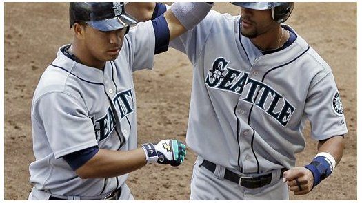 MLB: Marineros 5, Cerveceros 4; López batea cuadrangular