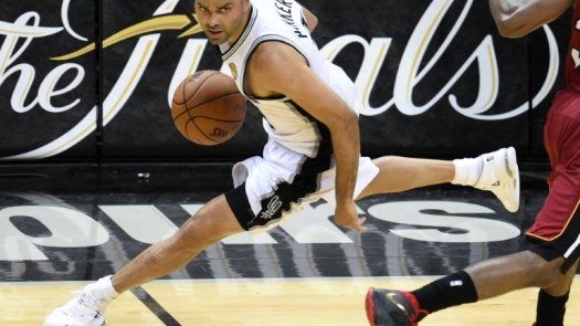 Armador francés Parker ficha oficialmente con los Hornets en la NBA