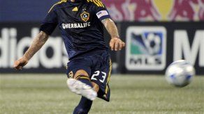 MLS: Galaxy vence 3-1 a Red Bulls en flojo regreso de Beckham