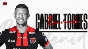 ¡Bombazo! Gabriel Torres firma con Alajuelense