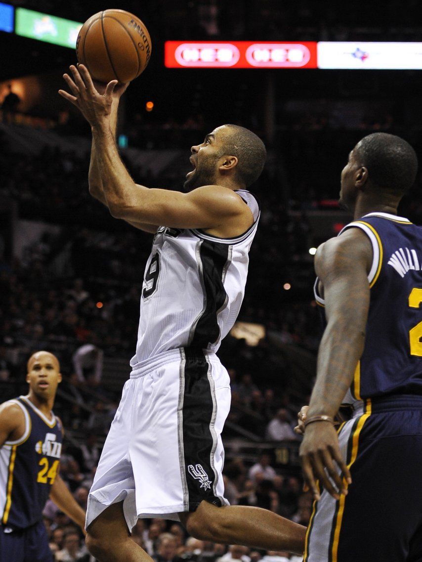Spurs llegan a 6 triunfos seguidos