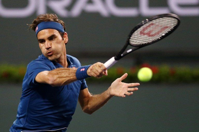 Federer gana a Wawrinka y sigue la estela de Nadal en Indian Wells