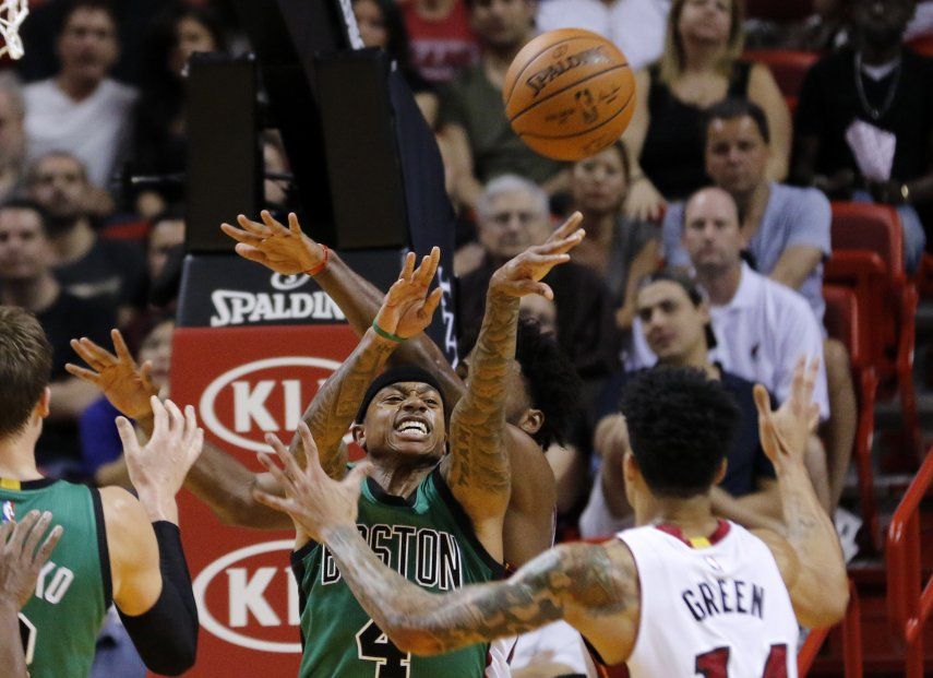 Bradley anota 25 y Celtics se imponen en Miami