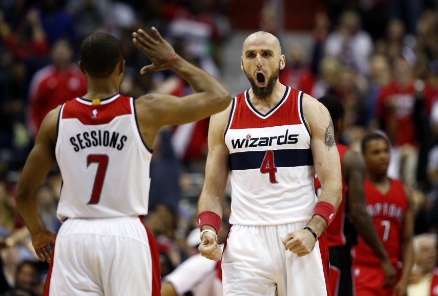 Wizards apalean a Raptors y los barren en la serie