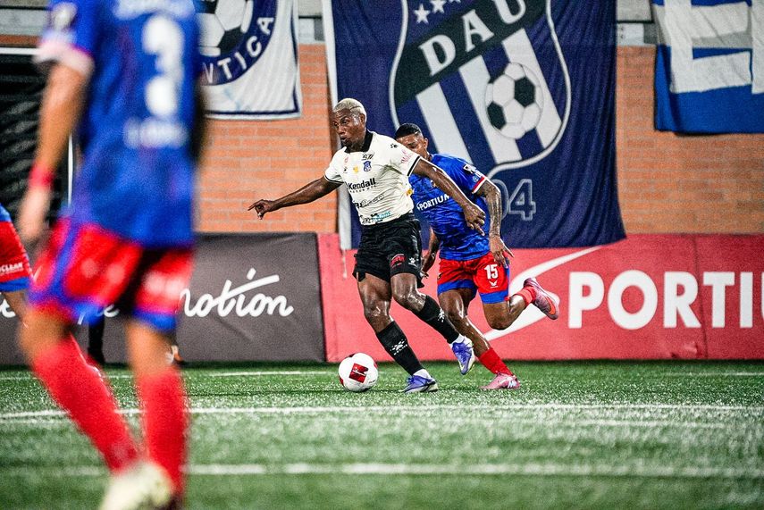 Árabe Unido le quita el invicto a Plaza Amador en la jornada 12 del Clausura 2025