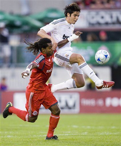Raúl y Ronaldo lucen y Real Madrid aplasta 5-1 al Toronto FC