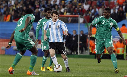 Mundial: Messi vs Rooney, el 1er round fue para el argentino