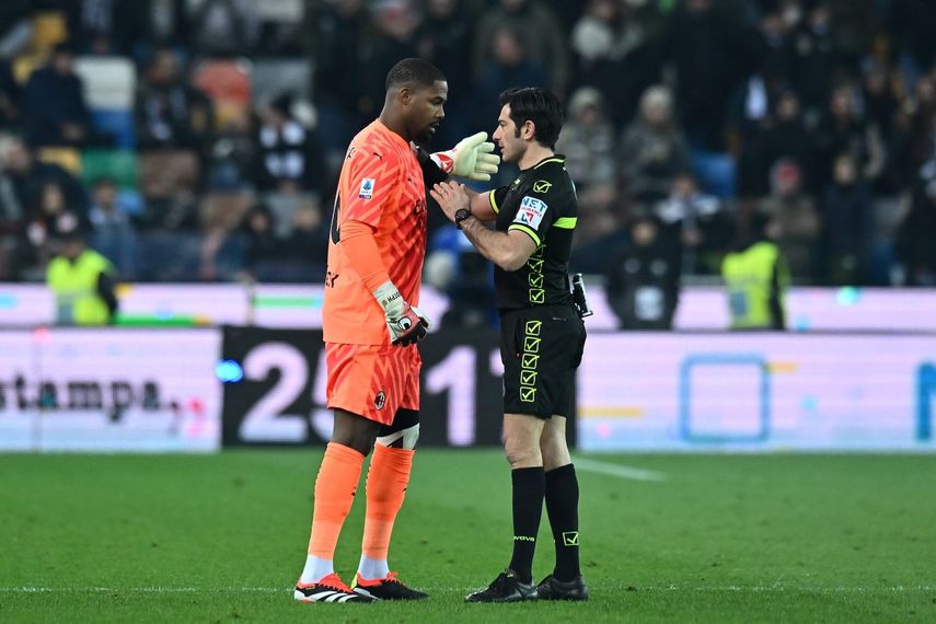 Udinese jugará un partido a puerta cerrada por los insultos a Maignan