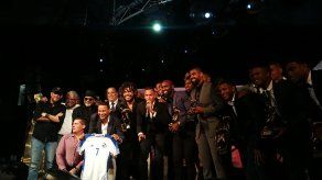Jugadores recibieron homenaje tras clasificar al Mundial