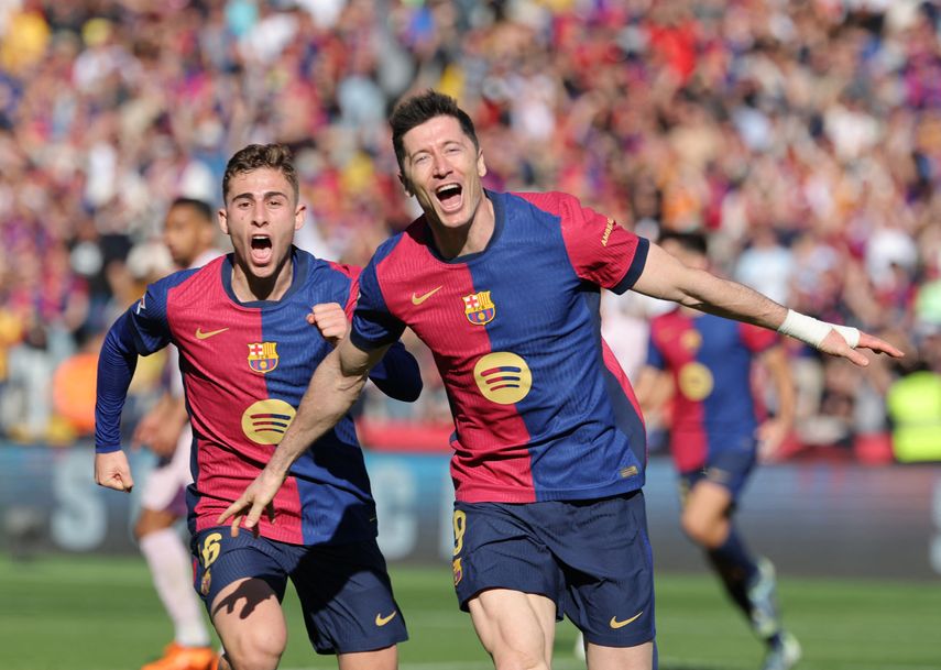 El FC Barcelona golea al Girona con doblete de Robert Lewandowski