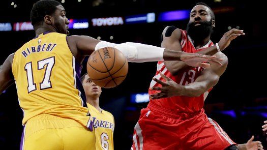 Harden y Jones lideran a Houston Rockets ante Lakers