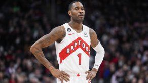 Los Toronto Raptors anunciaron el fichaje de el guardia Will Barton