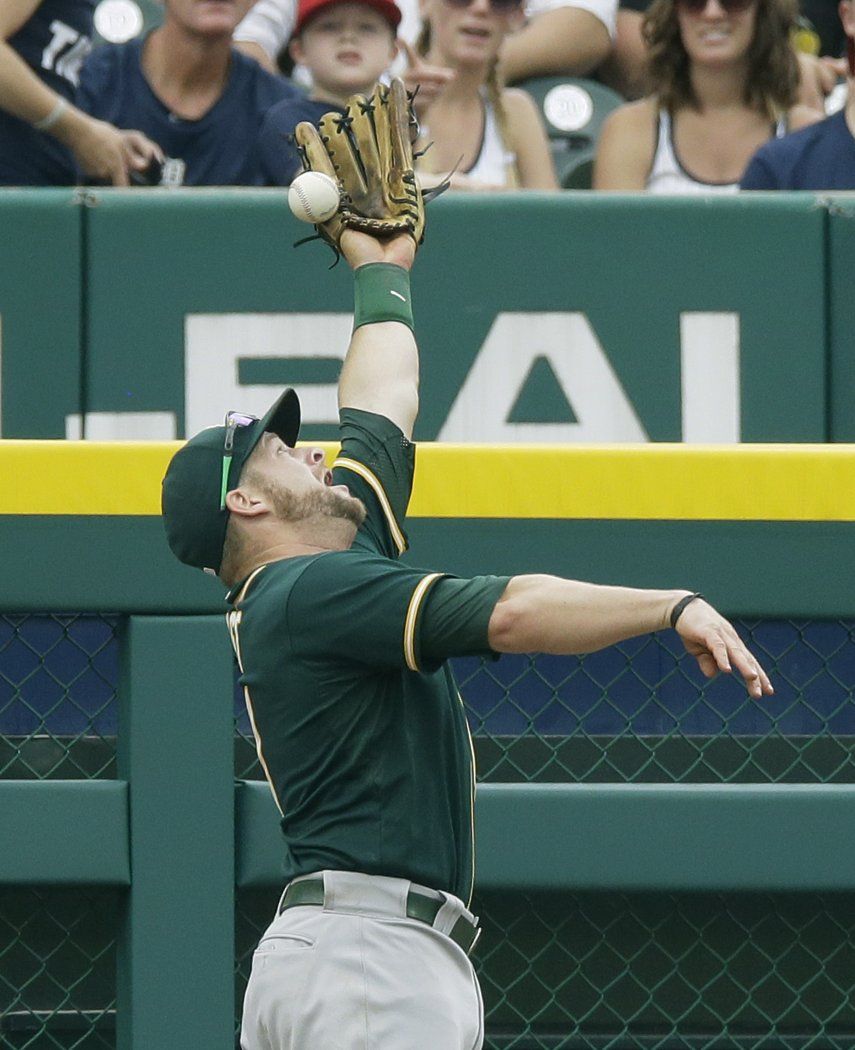 Tigres barren a los Atléticos