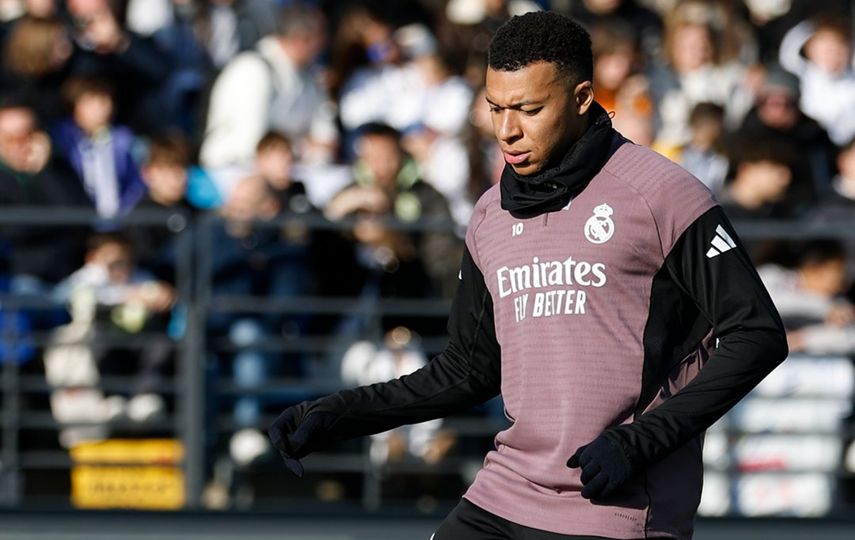 Kylian Mbappé se entrena en el gimnasio para volver con el Real Madrid en Supercopa