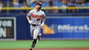 MLB: Ramón Urías lideró el triunfo de Orioles ante Dodgers