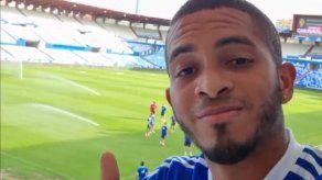 César Yanis entrena con el Real Zaragoza en España