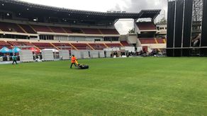 Inicia proceso de recuperación de la grama del Rommel Fernández tras concierto