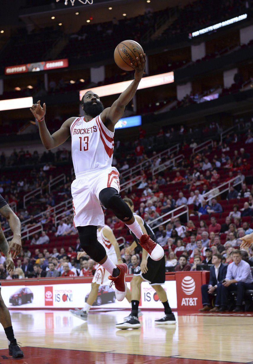Harden guía victoria de Rockets sobre Nets