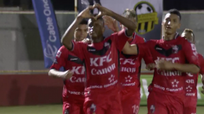 San Francisco gana el derbi y sube al primer lugar