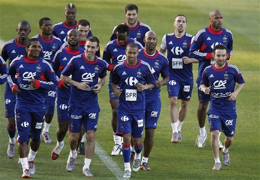 Mundial: A Francia le faltan conductores, según Desailly