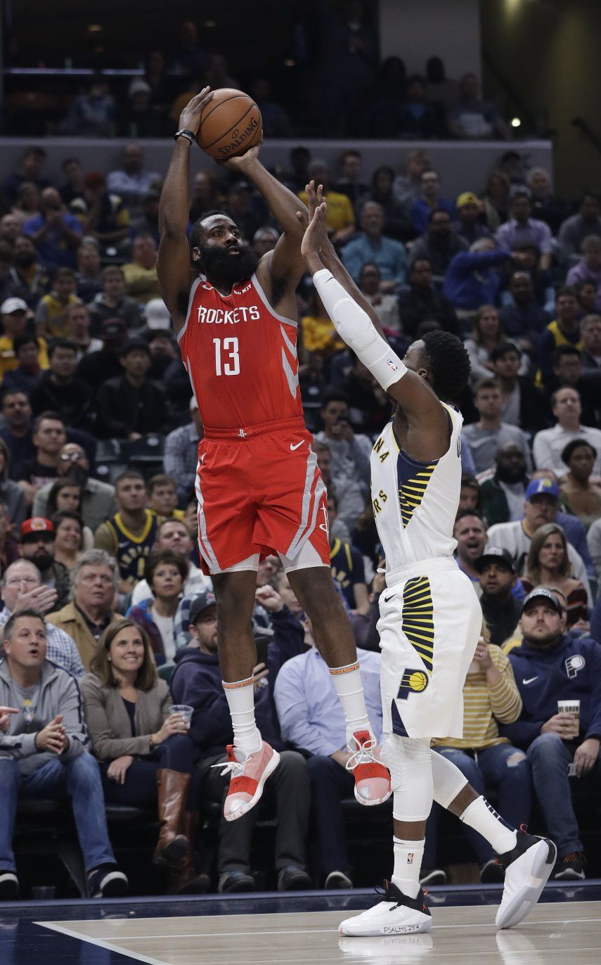 Harden aporta triple al final; Rockets superan a Pacers