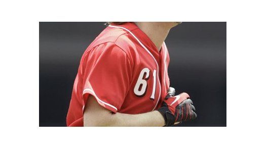 MLB: Rojos 7, Dodgers 1; Bronson Arroyo pega jonrón y defiende