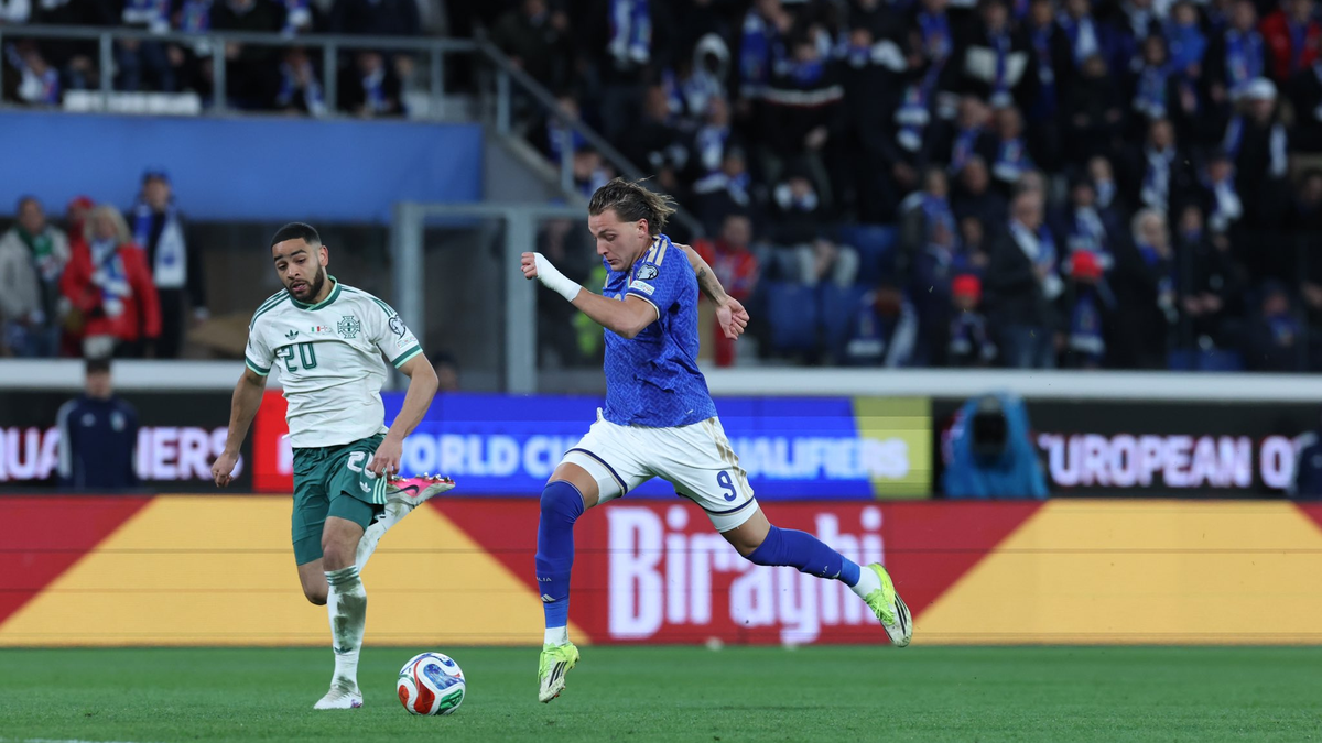 Italia se hizo fuerte de local ante Irlanda del Norte en el repechaje UEFA