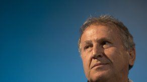 Zico busca convencer que quiere presidir la FIFA