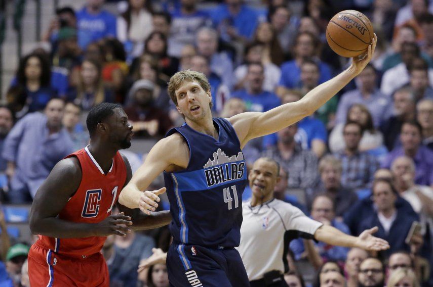 Mavericks derrotan a Clippers en regreso de Jordan a Dallas