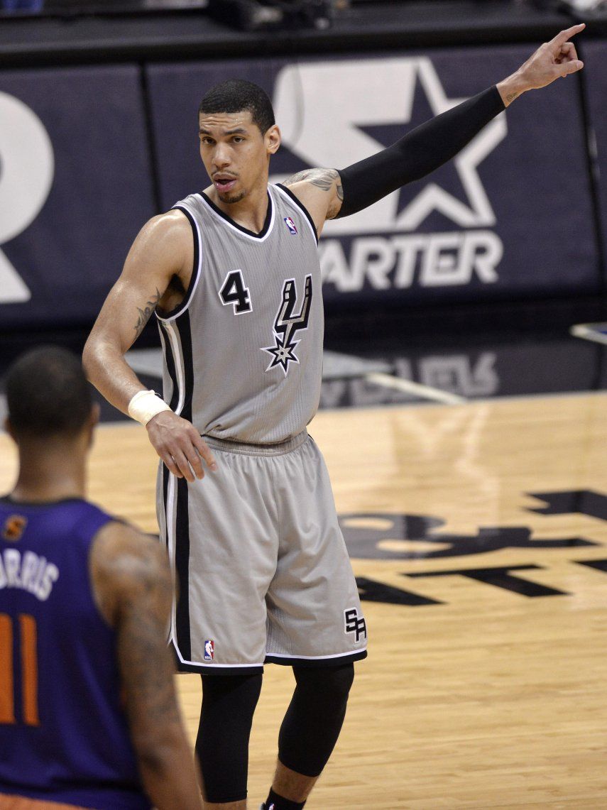 Spurs amarran mejor foja de la NBA