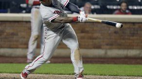 Byrd y los Filis vencen a Mets en 11 entradas