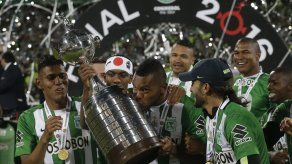 El técnico Reinaldo Rueda se queda en Atlético Nacional