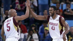 Venezuela vence a China y logra primer triunfo en básquet