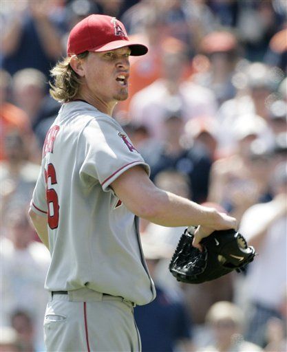 Angelinos: Weaver suspendido seis juegos y Scioscia uno