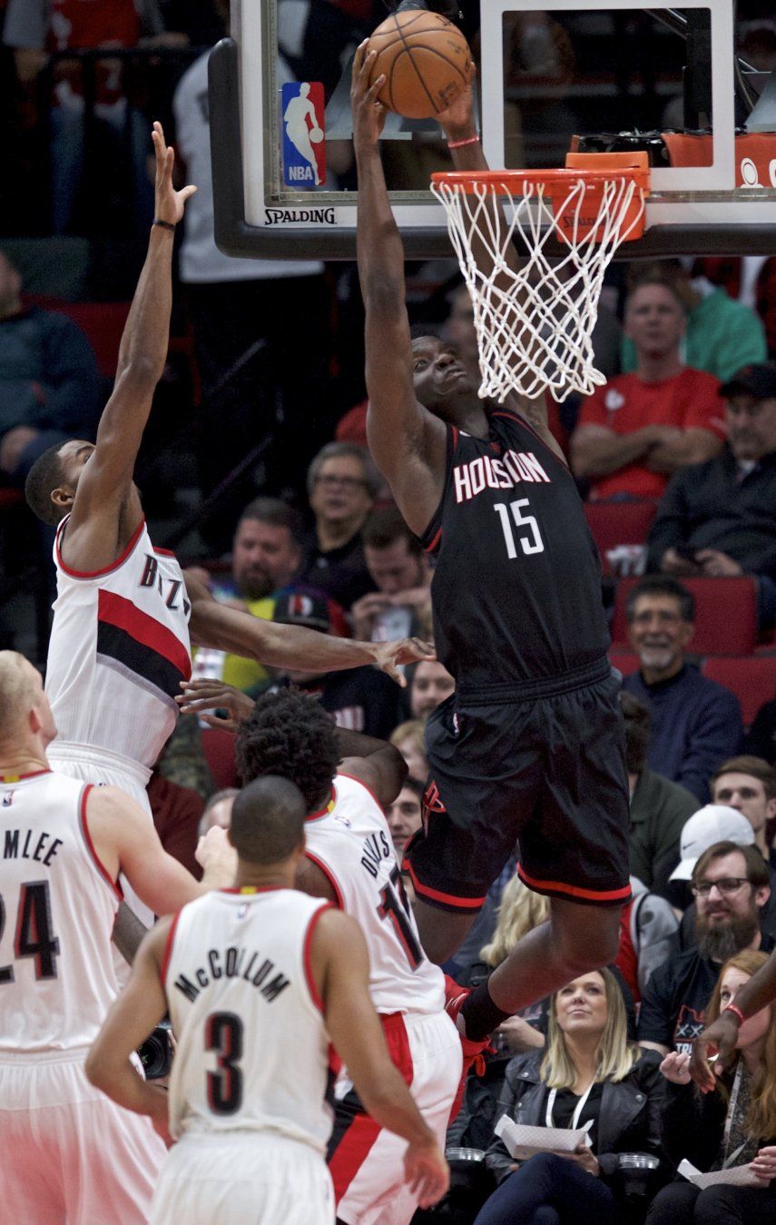 Harden anota 38 puntos, Rockets ganan 130-114 a los Blazers