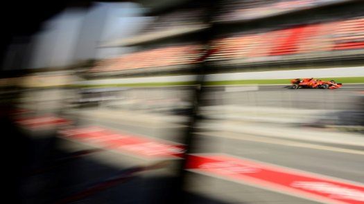 El Ferrari de Leclerc domina los ensayos del jueves en Montmeló